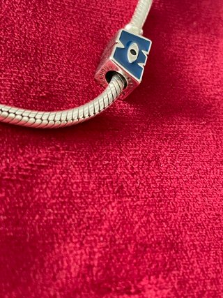 Charm M Monstruos S.A. Disney