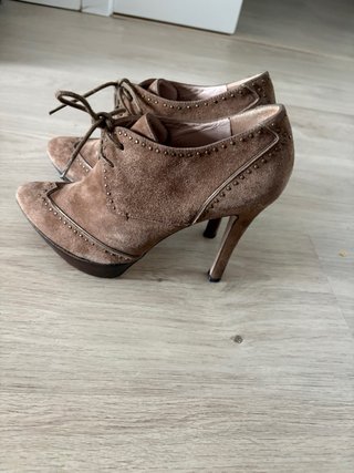 Botines Pura López. Piel Marrón. Tacón 11 cms