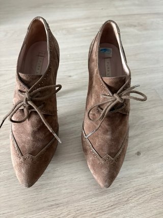 Botines Pura López. Piel Marrón. Tacón 11 cms