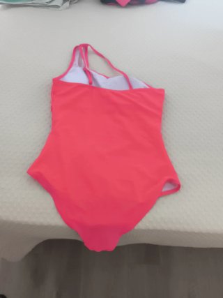 Bañador rosa asimétrico