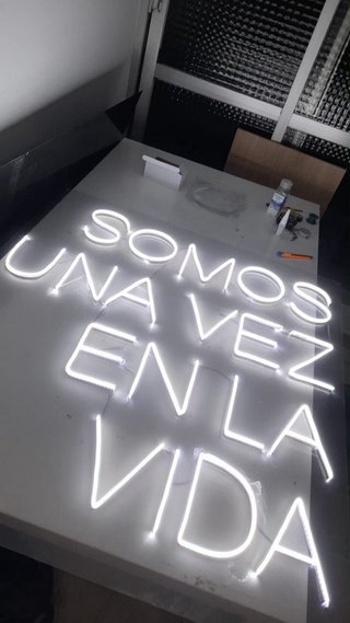 RÓTULOS EN NEÓN PERSONALIZADOS