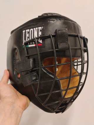 Casco de boxeo Leone