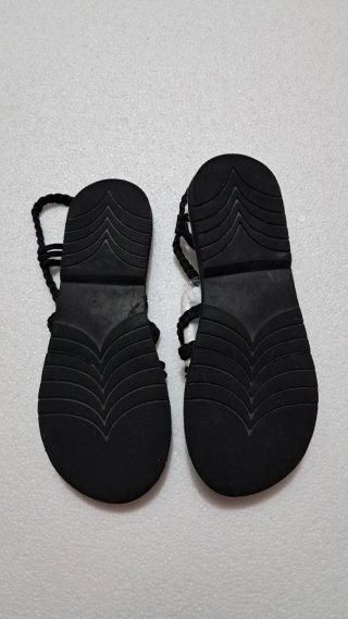 Sandalias artesanales negras
