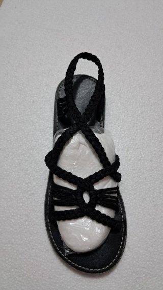 Sandalias artesanales negras
