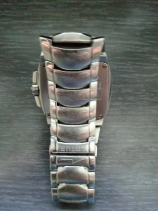 Reloj Lotus Esfera Morada y Plata