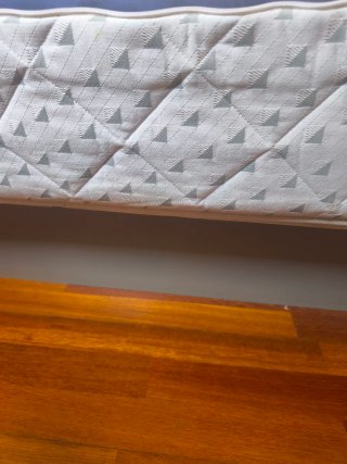 Cama de agua: estructura, colchones y complementos