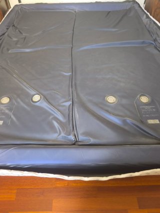Cama de agua: estructura, colchones y complementos