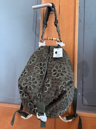 Original Bolso mochila nuevo verde con flores