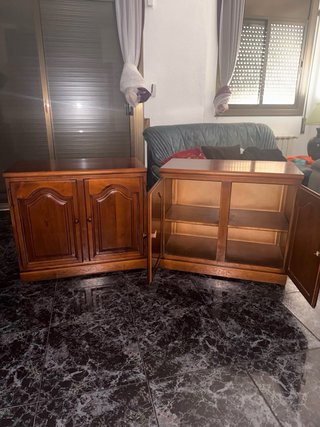 Mobili ausiliari in legno