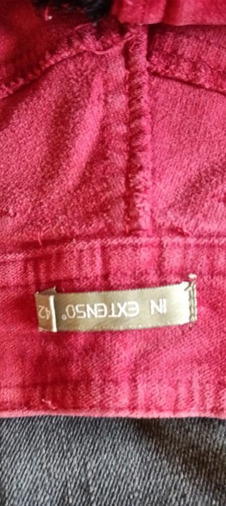 Pantalones de terciopelo burdeos corte recto