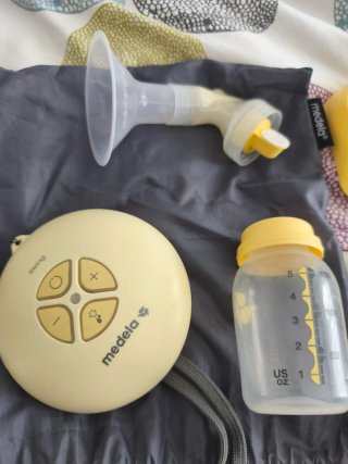 Sacaleches Medela y Bolsas de Conservación
