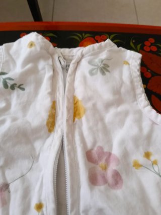 Ropa bebé 0-1 mes: saco dormir, camiseta, pantalón