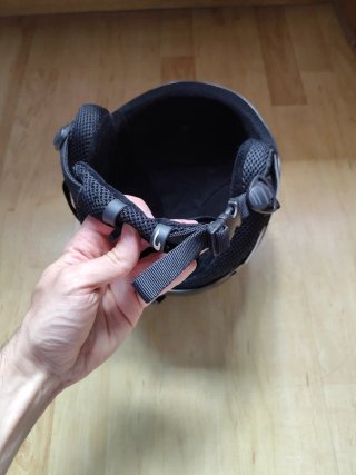 Casco de esquí negro