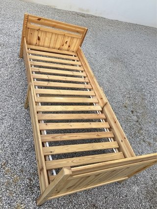 Cama extensible de madera