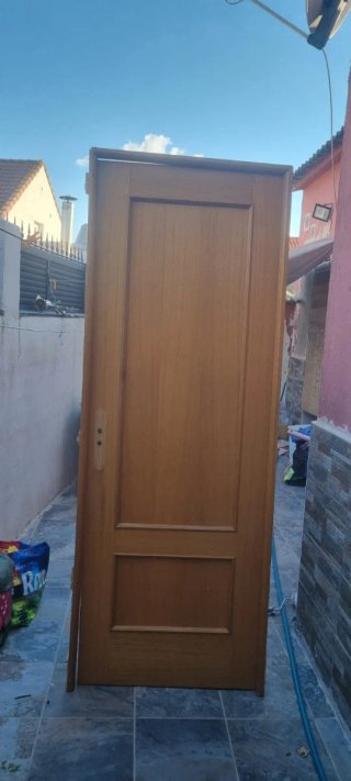 Puerta de madera