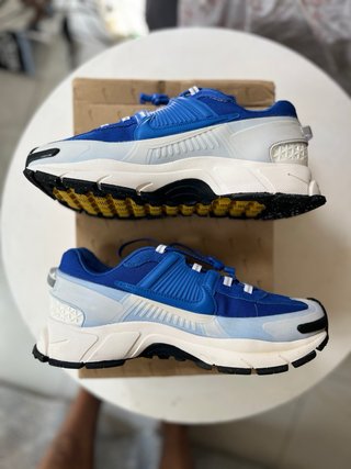 Nike Zoom Vomero Roam talla 43 como nueva
