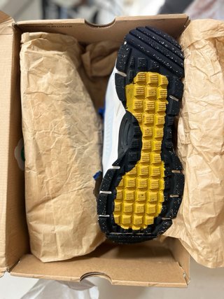 Nike Zoom Vomero Roam talla 43 como nueva