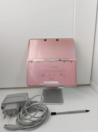 Nintendo 3DS Rosa + Luigi's Mansion 2