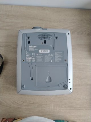 Proyector InFocus LP240