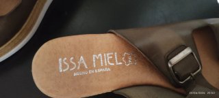 Sandalias cuña Issa Miel marrones