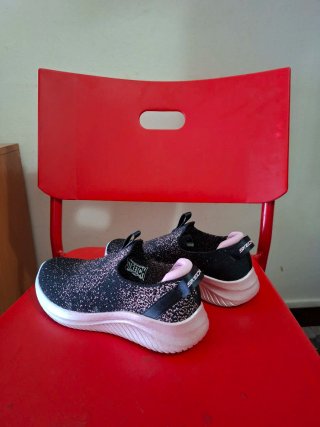 Zapatillas Skechers Ultra Flex 3.0 Negro/Rosa