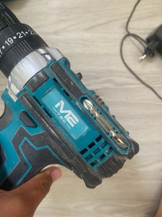 Taladro Atornillador con Batería y Cargador
