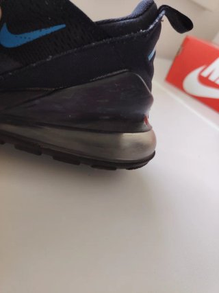 Nike Air Max 270 Taglia 37.5 Nere