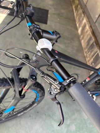Bicicleta Cube Reaction Carbono Montaña
