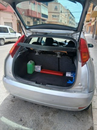 Ford Focus 2000