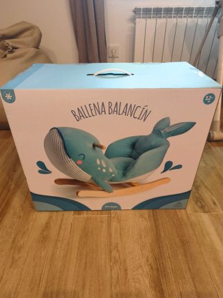Ballena balancín infantil