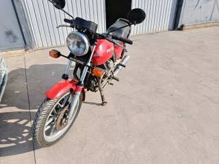Moto Guzzi V 50 Roja