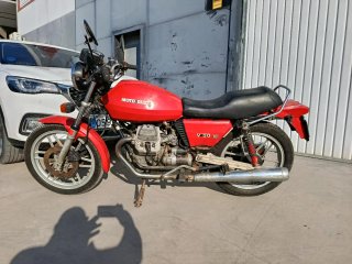 Moto Guzzi V 50 Roja