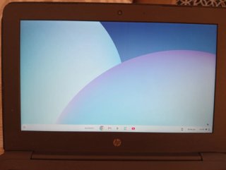 HP Chromebook 11 G6 EE + cargador+ funda rosa