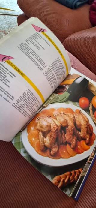 El mundo de la cocina , dos libros