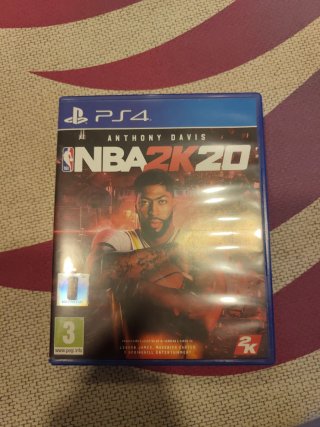 PS4 Pro + 2 Mandos + NBA 2K20