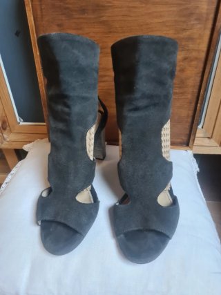 Sandalias botín de ante azul/gris oscuro Zara T39