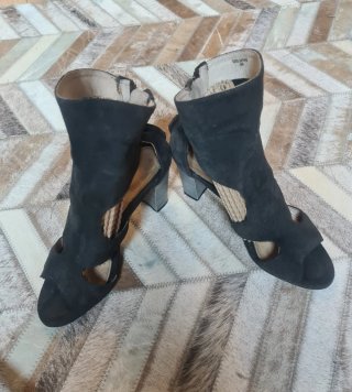 Sandalias botín de ante azul/gris oscuro Zara T39