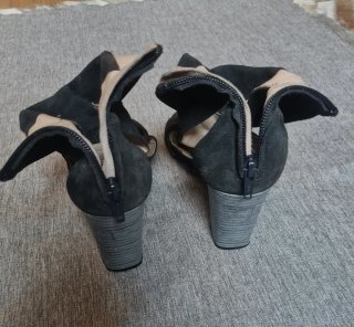 Sandalias botín de ante azul/gris oscuro Zara T39