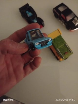 Lote 4 coches Hot Wheels 1:64