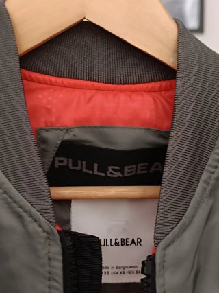 Chaqueta Bomber Pull&Bear Verde Militar Nueva