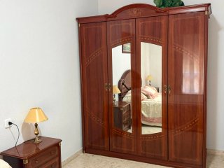 Dormitorio Matrimonio: Armario, Cómoda, 2 Mesillas