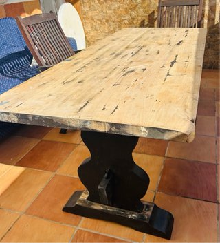 Mesa de madera pino robusta