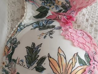 Sujetador 90C floral con encaje rosa