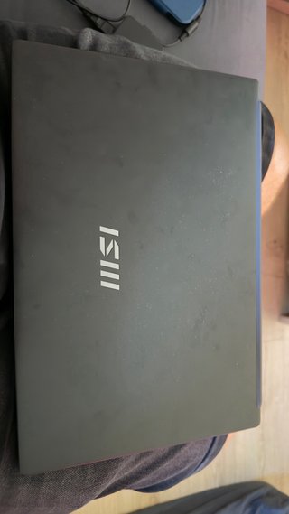 MSI Modern 15 Portátil Negro