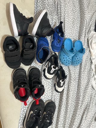 Lote de zapatillas deportivas para bebé