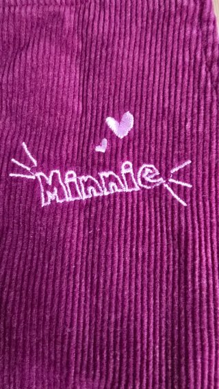 Vestido de pana morado con Minnie Mouse