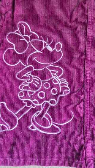 Vestido de pana morado con Minnie Mouse