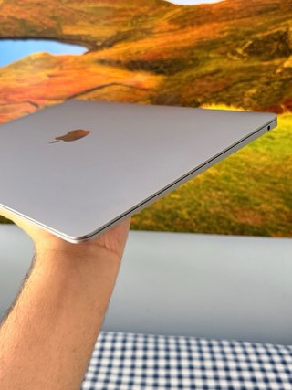 MacBook Air M1 16GB