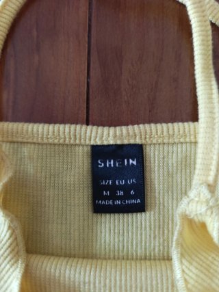Conjunto 2 Camisetas SHEIN Morado y Amarillo