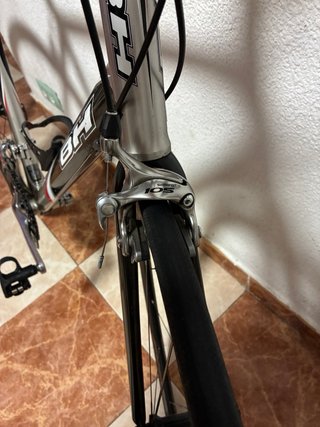 Bicicleta Carretera BH Ruedas Vision Shimano 105